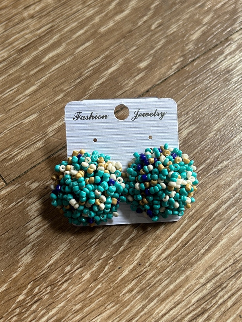 Fashion Jewelry Turquoise and Cream Beaded Cluster Earrings